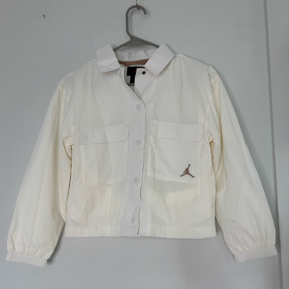 JORDAN NWT WHITE WINDBREAKER CROPPED GIRLS JACKET SZ MEDIUM